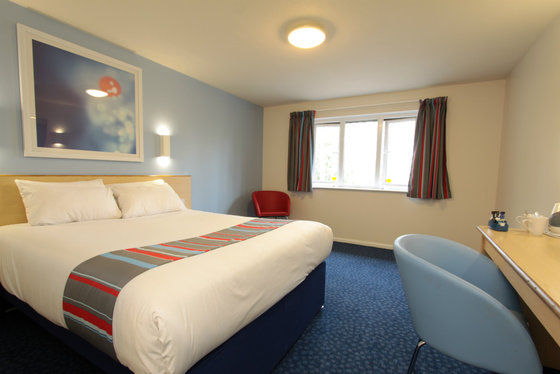 Travelodge Leeds Colton Гарфорт Номер фото